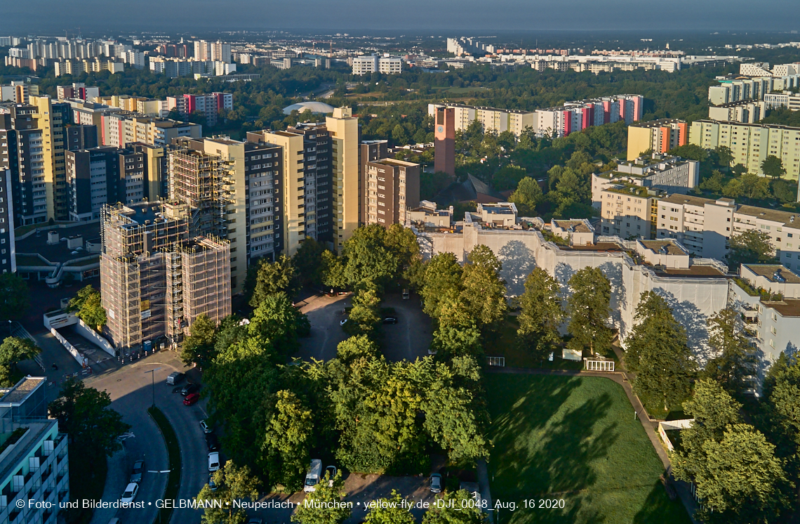 16.08.2020 Marx-Zentrum und Wohnanlage Karl-Marx-Ring 52-62 in Neuperlach