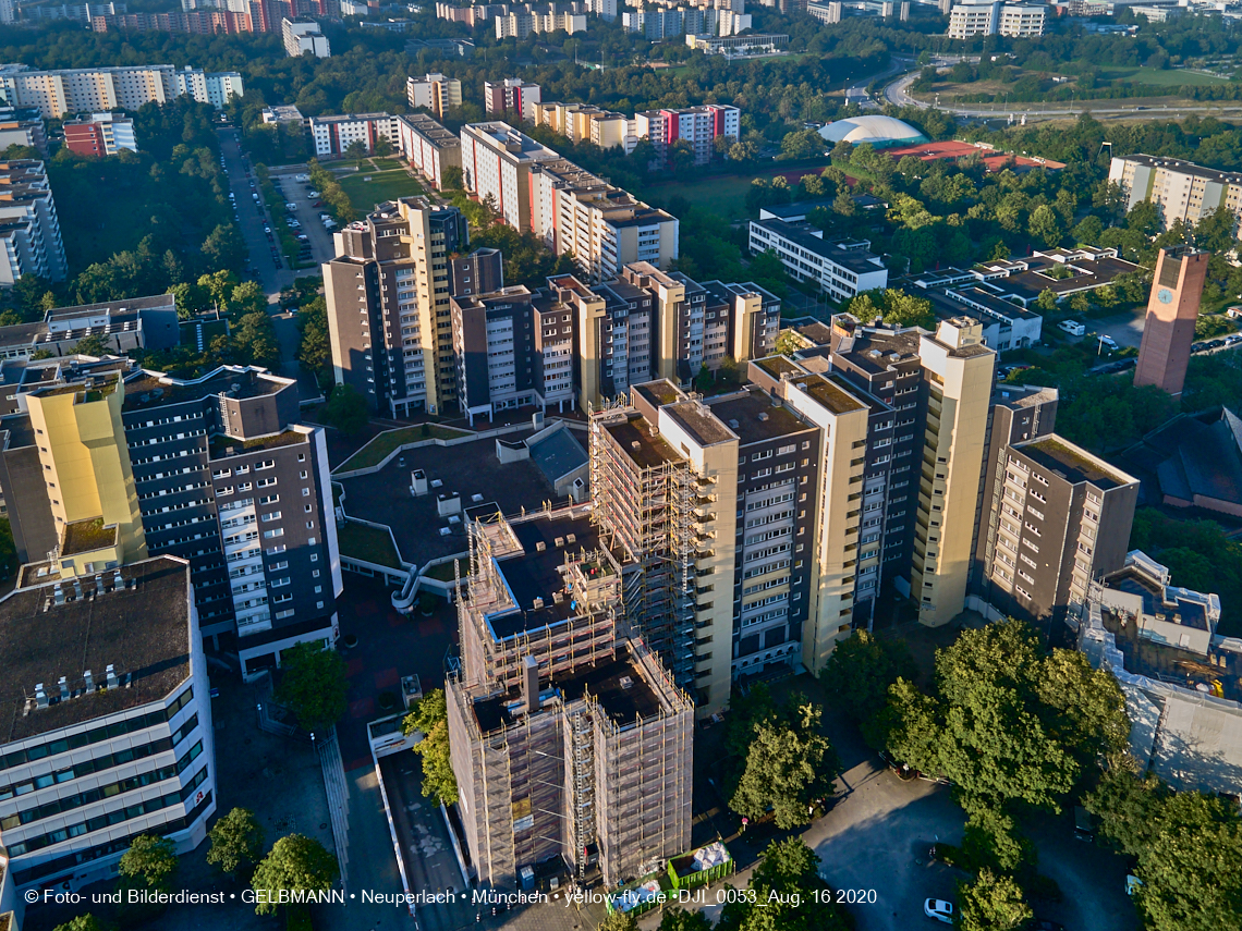 16.08.2020 Marx-Zentrum und Wohnanlage Karl-Marx-Ring 52-62 in Neuperlach