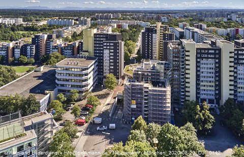 20.08.2020 - Marx-Zentrum und Karl-Marx-Ring 52-62 und Studentenwohnheim in Neuperlach
