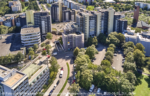 20.08.2020 - Marx-Zentrum und Karl-Marx-Ring 52-62 und Studentenwohnheim in Neuperlach