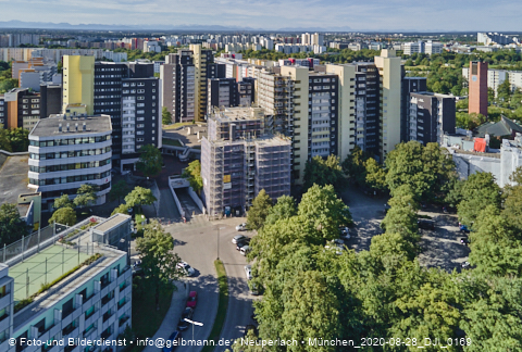 28.08.2020 - Marx-Zentrum, Studentenwohnheim, Wohnanlage Karl-Marx-Ring 52-62, KMR 53-57c Umgebung
