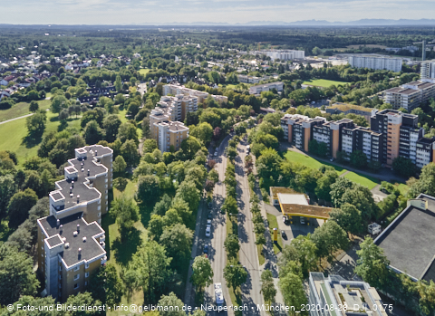 28.08.2020 - Marx-Zentrum, Studentenwohnheim, Wohnanlage Karl-Marx-Ring 52-62, KMR 53-57c Umgebung