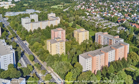 28.08.2020 - Marx-Zentrum, Studentenwohnheim, Wohnanlage Karl-Marx-Ring 52-62, KMR 53-57c Umgebung