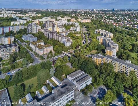 28.08.2020 - Marx-Zentrum, Studentenwohnheim, Wohnanlage Karl-Marx-Ring 52-62, KMR 53-57c Umgebung