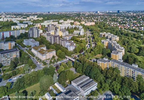 28.08.2020 - Marx-Zentrum, Studentenwohnheim, Wohnanlage Karl-Marx-Ring 52-62, KMR 53-57c Umgebung
