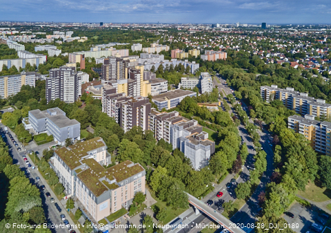 28.08.2020 - Marx-Zentrum, Studentenwohnheim, Wohnanlage Karl-Marx-Ring 52-62, KMR 53-57c Umgebung