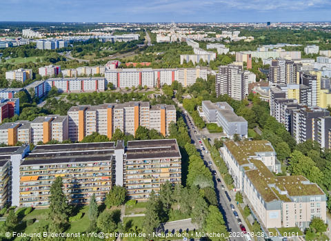28.08.2020 - Marx-Zentrum, Studentenwohnheim, Wohnanlage Karl-Marx-Ring 52-62, KMR 53-57c Umgebung