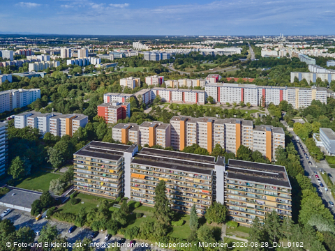 28.08.2020 - Marx-Zentrum, Studentenwohnheim, Wohnanlage Karl-Marx-Ring 52-62, KMR 53-57c Umgebung