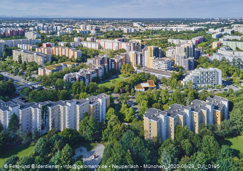 28.08.2020 - Marx-Zentrum, Studentenwohnheim, Wohnanlage Karl-Marx-Ring 52-62, KMR 53-57c Umgebung