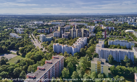 28.08.2020 - Marx-Zentrum, Studentenwohnheim, Wohnanlage Karl-Marx-Ring 52-62, KMR 53-57c Umgebung