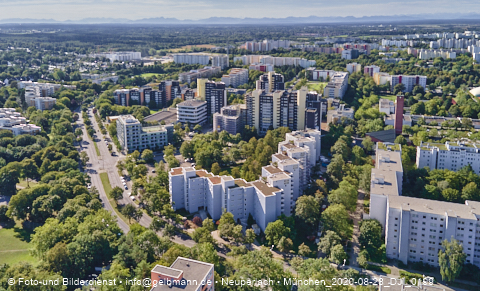 28.08.2020 - Marx-Zentrum, Studentenwohnheim, Wohnanlage Karl-Marx-Ring 52-62, KMR 53-57c Umgebung