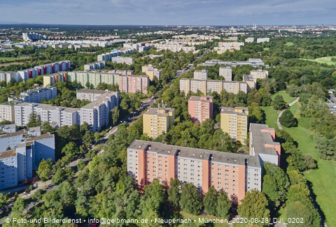28.08.2020 - Marx-Zentrum, Studentenwohnheim, Wohnanlage Karl-Marx-Ring 52-62, KMR 53-57c Umgebung