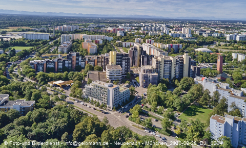 28.08.2020 - Marx-Zentrum, Studentenwohnheim, Wohnanlage Karl-Marx-Ring 52-62, KMR 53-57c Umgebung