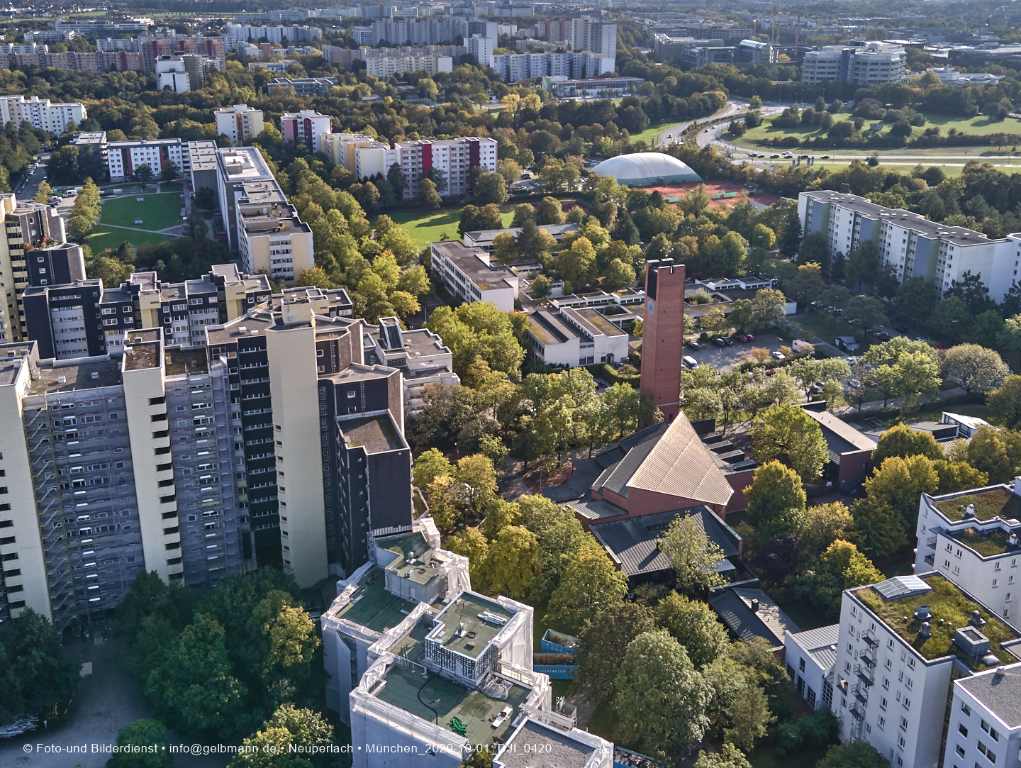 01.01.2020 - Marx-Zentrum und Karl-Marx-Ring 52-62 und Studentenwohnheim in Neuperlach