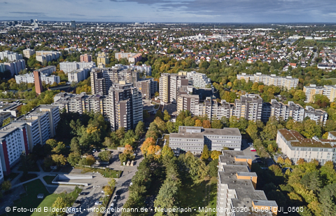08.10.2020 - Marx-Zentrum und Karl-Marx-Ring 52-62 und Studentenwohnheim in Neuperlach