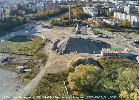 31.10.2020 - DEMOS-Baustelle und BayernHeim-Baustelle Alexiqauartier in Neuperlach