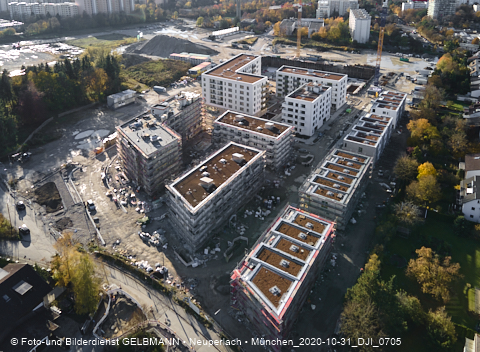 31.10.2020 - DEMOS-Baustelle und BayernHeim-Baustelle Alexiqauartier in Neuperlach