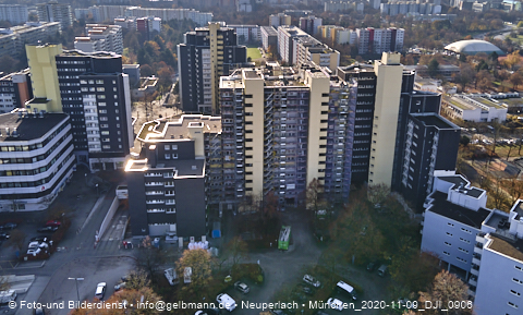 09.11.2020 - Marx-Zentrum und Karl-Marx-Ring 52-62 und Studentenwohnheim in Neuperlach