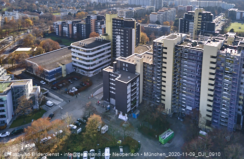 09.11.2020 - Marx-Zentrum und Karl-Marx-Ring 52-62 und Studentenwohnheim in Neuperlach