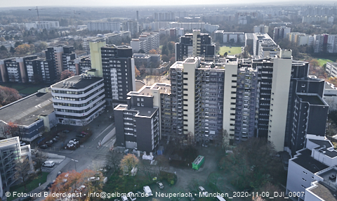 12.11.2020 - Marx-Zentrum und Karl-Marx-Ring 52-62 und Studentenwohnheim in Neuperlach