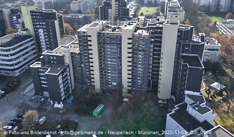 12.11.2020 - Marx-Zentrum und Karl-Marx-Ring 52-62 und Studentenwohnheim in Neuperlach
