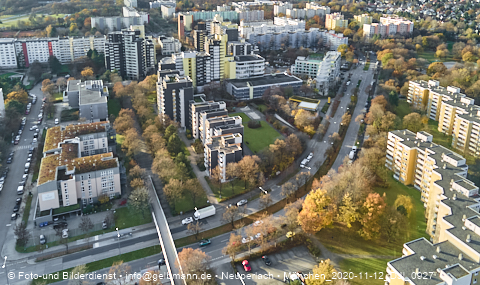 12.11.2020 - Marx-Zentrum und Karl-Marx-Ring 52-62 und Studentenwohnheim in Neuperlach