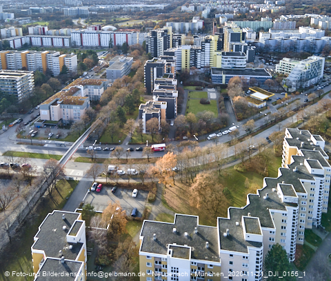 21.11.2020 - Marx-Zentrum und Karl-Marx-Ring 52-62 und Studentenwohnheim in Neuperlach