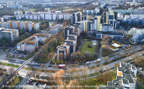 21.11.2020 - Marx-Zentrum und Karl-Marx-Ring 52-62 und Studentenwohnheim in Neuperlach