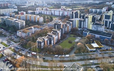 21.11.2020 - Marx-Zentrum und Karl-Marx-Ring 52-62 und Studentenwohnheim in Neuperlach