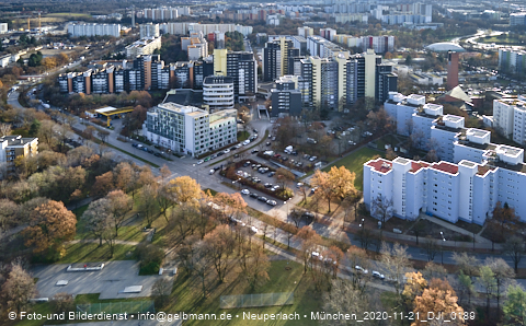 21.11.2020 - Marx-Zentrum und Karl-Marx-Ring 52-62 und Studentenwohnheim in Neuperlach