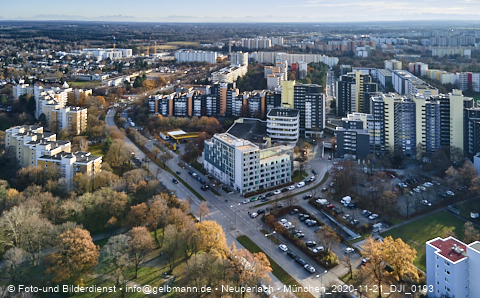21.11.2020 - Marx-Zentrum und Karl-Marx-Ring 52-62 und Studentenwohnheim in Neuperlach