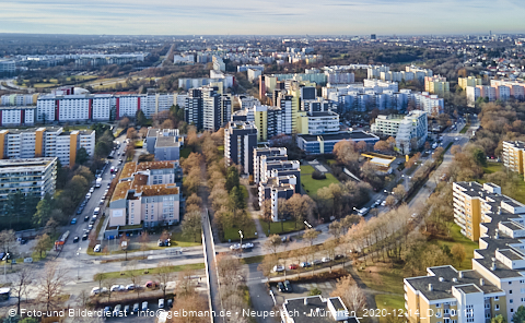 14.12.2020 - Marx-Zentrum und Karl-Marx-Ring 52-62 und Studentenwohnheim in Neuperlach