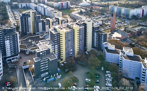 14.12.2020 - Marx-Zentrum und Karl-Marx-Ring 52-62 und Studentenwohnheim in Neuperlach