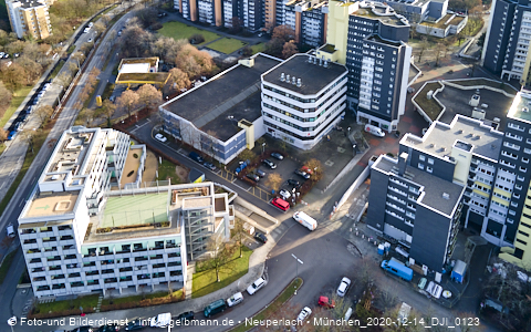 14.12.2020 - Marx-Zentrum und Karl-Marx-Ring 52-62 und Studentenwohnheim in Neuperlach