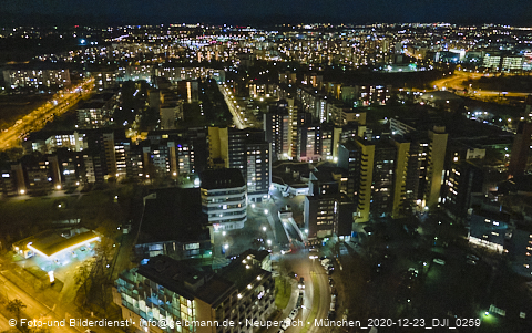23.12.2020 - Marx-Zentrum und Karl-Marx-Ring 52-62 und Studentenwohnheim in Neuperlach