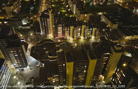 23.12.2020 - Marx-Zentrum und Karl-Marx-Ring 52-62 und Studentenwohnheim in Neuperlach
