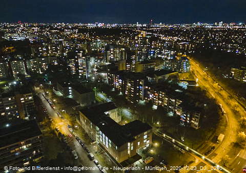 23.12.2020 - Marx-Zentrum und Karl-Marx-Ring 52-62 und Studentenwohnheim in Neuperlach