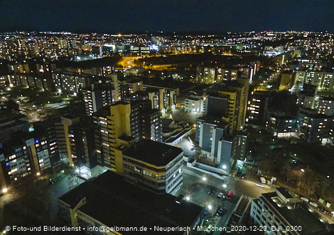 23.12.2020 - Marx-Zentrum und Karl-Marx-Ring 52-62 und Studentenwohnheim in Neuperlach