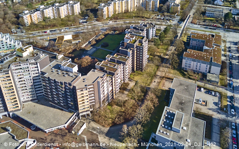 04.02.2021 - Marx-Zentrum und Karl-Marx-Ring 52-62 und Studentenwohnheim in Neuperlach