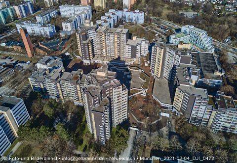 04.02.2021 - Marx-Zentrum und Karl-Marx-Ring 52-62 und Studentenwohnheim in Neuperlach