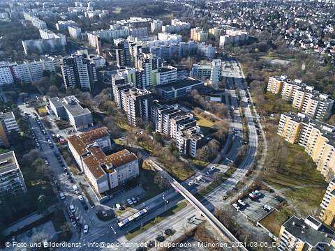 06.03.2021 - Marx-Zentrum und Karl-Marx-Ring 52-62 und Studentenwohnheim in Neuperlach