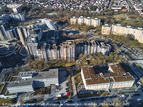 06.03.2021 - Marx-Zentrum und Karl-Marx-Ring 52-62 und Studentenwohnheim in Neuperlach