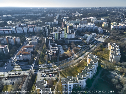 06.03.2021 - Marx-Zentrum und Karl-Marx-Ring 52-62 und Studentenwohnheim in Neuperlach