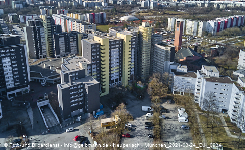24.03.2021 - Marx-Zentrum und Karl-Marx-Ring 52-62 und Studentenwohnheim in Neuperlach