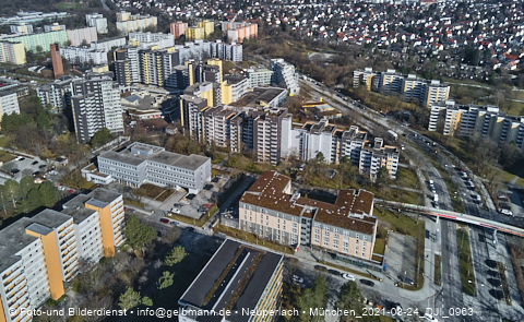 24.03.2021 - Marx-Zentrum und Karl-Marx-Ring 52-62 und Studentenwohnheim in Neuperlach