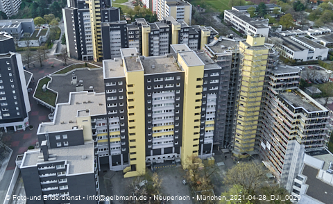 28.04.2021 - Marx-Zentrum und Karl-Marx-Ring 52-62 und Studentenwohnheim in Neuperlach