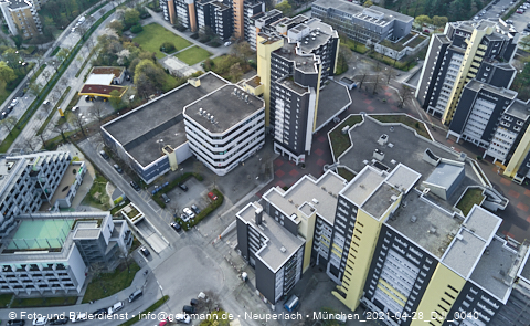 28.04.2021 - Marx-Zentrum und Karl-Marx-Ring 52-62 und Studentenwohnheim in Neuperlach