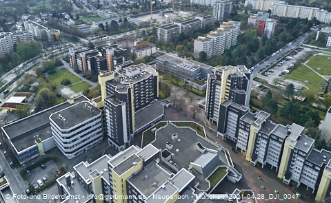 28.04.2021 - Marx-Zentrum und Karl-Marx-Ring 52-62 und Studentenwohnheim in Neuperlach