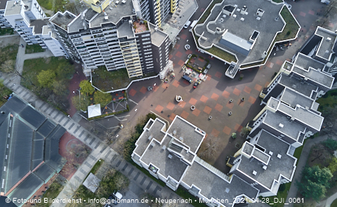 28.04.2021 - Marx-Zentrum und Karl-Marx-Ring 52-62 und Studentenwohnheim in Neuperlach