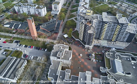 28.04.2021 - Marx-Zentrum und Karl-Marx-Ring 52-62 und Studentenwohnheim in Neuperlach